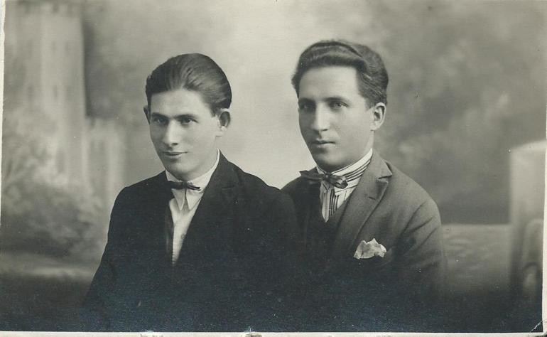 Iosif H Bercovici-cu un prieten-Bucuresti-1922